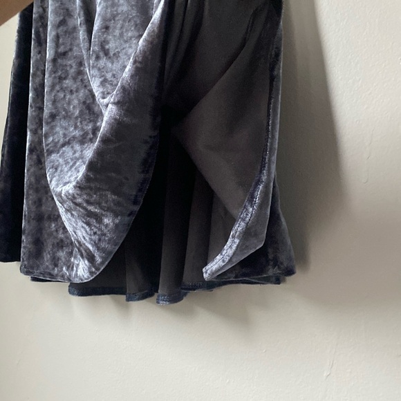 Charlotte Russe women’s Blue Crushed Velvet Skater Skirt, size medium - Picture 5 of 5